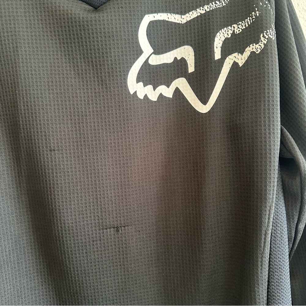 Fox riding shirt, youth medium - Picture 4 of 4